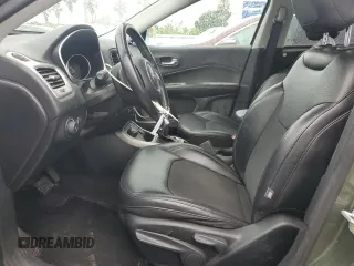 2019 Jeep Compass Latitude z VIN 3C4NJDBBXKT813862, wystawiony jako Copart lot #58957685 z przebiegiem 68 802 mil mil oraz Szkoda całkowita • Salvage title. Historia ofert i sprzedaży dostępna na DreamBid. Obrazek 7.