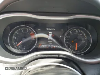 2016 Jeep Cherokee Overland z VIN 1C4PJMJSXGW300719, wystawiony jako Copart lot #58216665 z przebiegiem 128 016 mil mil oraz Szkoda całkowita • Salvage title. Historia ofert i sprzedaży dostępna na DreamBid. Obrazek 9.