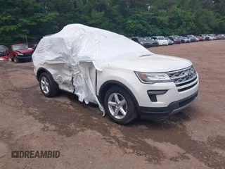 2018 Ford Explorer XLT z VIN 1FM5K7D85JGB84316, wystawiony jako IAAI lot #41817389 z przebiegiem 110 577 mil mil oraz . Historia ofert i sprzedaży dostępna na DreamBid. Obrazek 1.