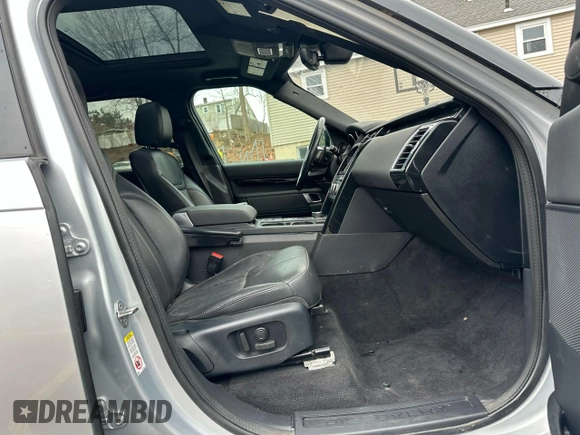 2020 Land Rover Discovery SE with VIN SALRG2RV5L2422148, listed as a Copart auction lot 53185595 with 69,204 mi miles and Clean Title. Bid and sale history available at DreamBid. Image 7.