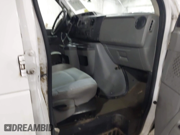 2011 Ford Econoline Passenger XL with VIN 1FBNE3BL7BDA48109, listed as a IAAI auction lot 41447533 with 325,568 mi miles. Bid and sale history available at carsss.com. Image 5.