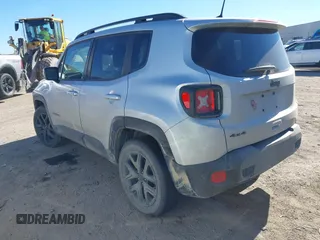 2018 Jeep Renegade Latitude z VIN ZACCJBBB3JPG88611, wystawiony jako IAAI lot #41412279 z przebiegiem 78 929 mil mil oraz . Historia ofert i sprzedaży dostępna na DreamBid. Obrazek 3.