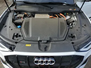 2021 Audi e-tron Sportback S line Premium Plus z VIN WA12AAGEXMB013582, wystawiony jako Copart lot #69440302 z przebiegiem 17 876 mil mil oraz . Historia ofert i sprzedaży dostępna na DreamBid. Obrazek 11.