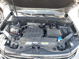 2024 Volkswagen Atlas SE z VIN 1V2WR2CA3RC567572, wystawiony jako IAAI lot #42042562 z przebiegiem 28 684 mil mil oraz . Historia ofert i sprzedaży dostępna na DreamBid. Obrazek 10.