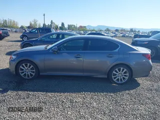 2013 Lexus GS 350 z VIN JTHBE1BL0D5021154, wystawiony jako IAAI lot #42024537 z przebiegiem 152 003 mil mil oraz . Historia ofert i sprzedaży dostępna na DreamBid. Obrazek 14.