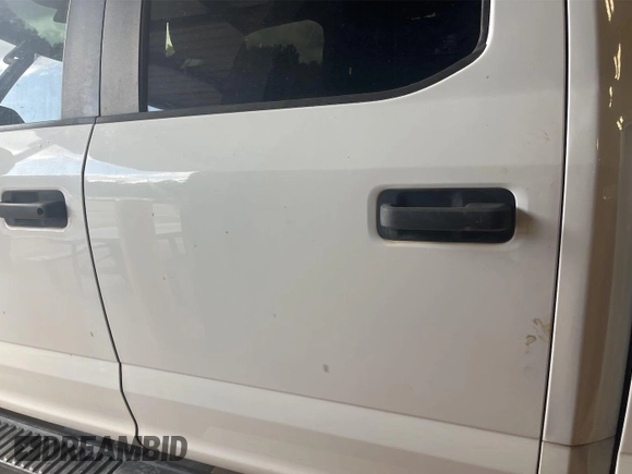 2019 Ford F-250 XL z VIN 1FT7W2BTXKED46997, wystawiony jako IAAI lot #42737714 z przebiegiem 124 075 mil mil oraz . Historia ofert i sprzedaży dostępna na DreamBid. Obrazek 9.