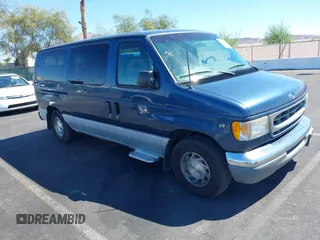 1998 Ford Econoline Passenger XL with VIN 1FMRE11L0WHA42715, listed as a IAAI auction lot 40053372 with 128,249 mi miles. Bid and sale history available at carsss.com. Image 1.