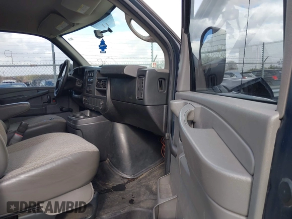 2012 Chevrolet Express Cargo with VIN 1GCZGUCG7C1189036, listed as a IAAI auction lot 41733627 with 222,615 mi miles and . Bid and sale history available at DreamBid. Image 5.