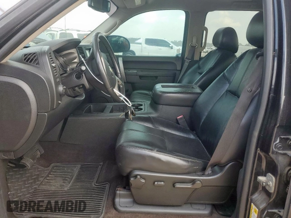 2010 Chevrolet Silverado 1500 LT with VIN 3GCRCSE06AG241965, listed as a Copart auction lot 57365285 with 236,932 mi miles and Clean Title. Bid and sale history available at DreamBid. Image 7.