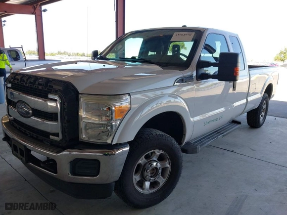 2015 Ford Super Duty F-250 SRW XLT with VIN 1FT7X2B60FEC27921, listed as a IAAI auction lot 41962970 with 316,909 mi miles. Bid and sale history available at carsss.com. Image 2.