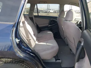 2006 Toyota RAV4 with VIN JTMZD33V066019206, listed as a IAAI auction lot 41770496 with 158,048 mi miles. Bid and sale history available at carsss.com. Image 8.