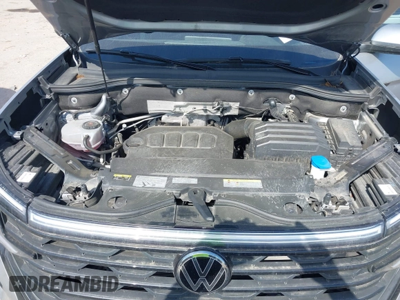 2024 Volkswagen Atlas SE with VIN 1V2WE2CA0RC201550, listed as a IAAI auction lot 42048995 with 47,181 mi miles and . Bid and sale history available at DreamBid. Image 10.