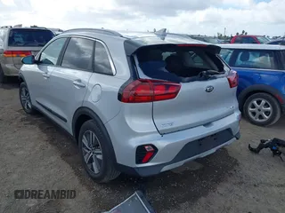 2021 Kia Niro LX with VIN KNDCB3LC2M5472028, listed as a IAAI auction lot 40884859 with 19,985 mi miles. Bid and sale history available at carsss.com. Image 3.