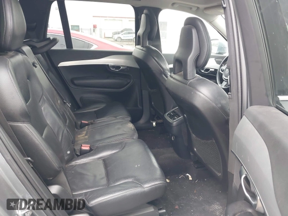 2018 Volvo XC90 Momentum with VIN YV4A22PK4J1322277, listed as a IAAI auction lot 42184555 with 105,818 mi miles and . Bid and sale history available at DreamBid. Image 8.