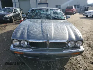 2003 Jaguar XJ 8 z VIN SAJDA14C83LF55424, wystawiony jako Copart lot #86324864 z przebiegiem 110 244 mil mil oraz Szkoda całkowita • Salvage title. Historia ofert i sprzedaży dostępna na DreamBid. Obrazek 5.