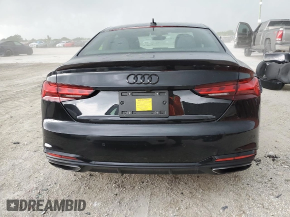 2020 Audi A5 Premium Plus z VIN WAUTNAF55LA003821, wystawiony jako Copart lot #60146443 z przebiegiem 8 100 mil mil oraz . Historia ofert i sprzedaży dostępna na DreamBid. Obrazek 6.