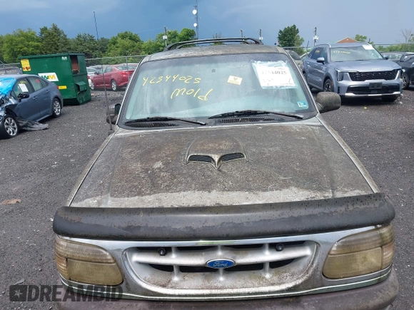 1996 Ford Explorer XL with VIN 1FMDU32X4TZA63759, listed as a IAAI auction lot 42544025 with 254,532 mi miles and . Bid and sale history available at DreamBid. Image 6.