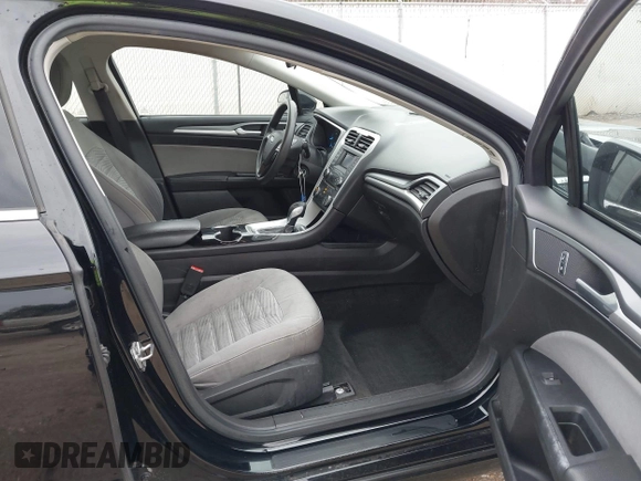 2016 Ford Fusion S z VIN 3FA6P0G71GR337835, wystawiony jako IAAI lot #41717996 z przebiegiem 146 505 mil mil oraz . Historia ofert i sprzedaży dostępna na DreamBid. Obrazek 5.
