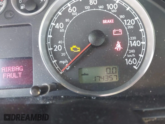 2004 Volkswagen Passat GLX with VIN WVWRH63B64P150935, listed as a IAAI auction lot 42064933 with 174,357 mi miles and . Bid and sale history available at DreamBid. Image 12.