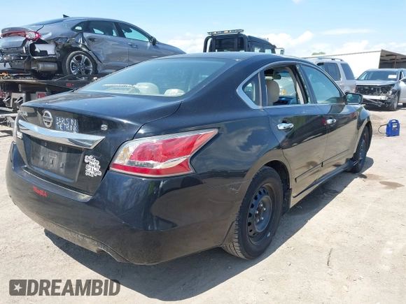 2015 Nissan Altima S with VIN 1N4AL3AP8FC109568, listed as a IAAI auction lot 41963422 with 172,158 mi miles and . Bid and sale history available at DreamBid. Image 4.