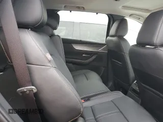 2025 Mazda CX-70 Preferred z VIN JM3KJBHD6S1115554, wystawiony jako Copart lot #74427204 z przebiegiem Nie podano mil oraz Szkody całkowita. Historia ofert i sprzedaży dostępna na DreamBid. Obrazek 11.