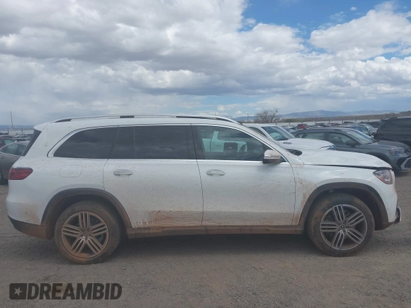 2025 Mercedes-Benz GLS 450 with VIN 4JGFF5KE3SB402662, listed as a IAAI auction lot 42047355 with 2,879 mi miles and . Bid and sale history available at DreamBid. Image 13.
