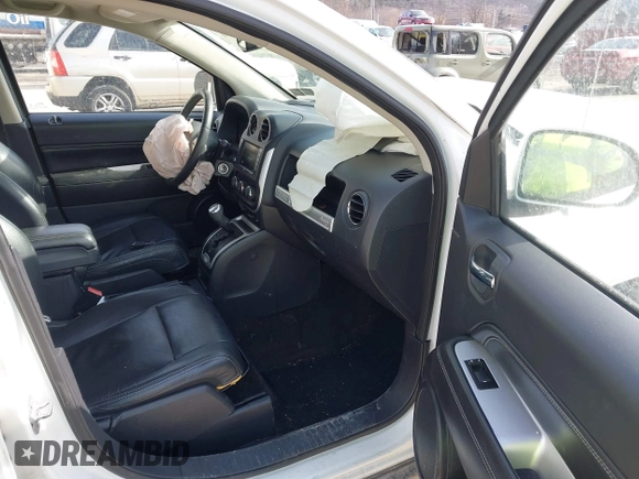 2015 Jeep Compass High Altitude Edition with VIN 1C4NJDEB9FD396239, listed as a IAAI auction lot 41451090 with 86,826 mi miles. Bid and sale history available at carsss.com. Image 5.