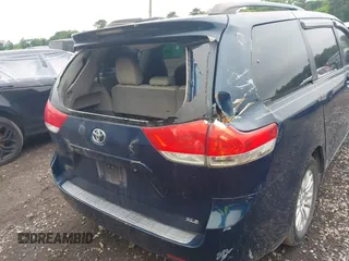 2011 Toyota Sienna XLE AAS с VIN 5TDYK3DC5BS090992, выставлен на аукционе IAAI как лот 42464308 с пробегом 356 672 миль миль и . История ставок и продаж доступна на DreamBid. Изображение 6.