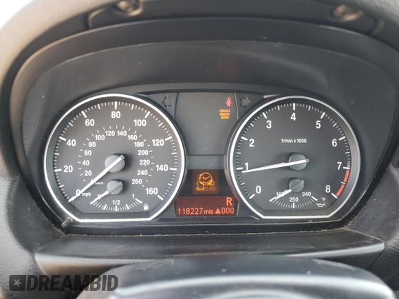2010 BMW 1 Series 135i with VIN WBAUN9C56AVK41349, listed as a Copart auction lot 55530365 with 118,227 mi miles and Clean title. Bid and sale history available at DreamBid. Image 9.