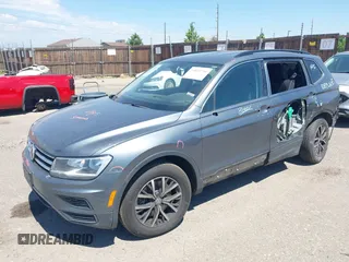 2019 Volkswagen Tiguan SE with VIN 3VV2B7AX3KM143968, listed as a IAAI auction lot 39838788 with 155,823 mi miles and . Bid and sale history available at DreamBid. Image 17.