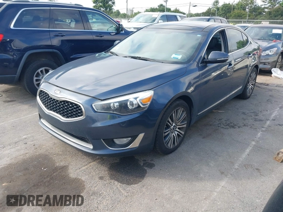 2015 Kia Cadenza Premium z VIN KNALN4D75F5174460, wystawiony jako IAAI lot #42521576 z przebiegiem 172 375 mil mil oraz . Historia ofert i sprzedaży dostępna na DreamBid. Obrazek 2.