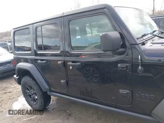 2022 Jeep Wrangler Unlimited Sport S with VIN 1C4HJXDG0NW102631, listed as a IAAI auction lot 41870893 with 43,968 mi miles. Bid and sale history available at carsss.com. Image 14.