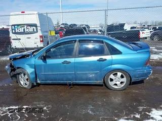 2001 Ford Focus SE with VIN 1FAFP34P21W285724, listed as a IAAI auction lot 41622145 with 251,726 mi miles and . Bid and sale history available at carsss.com. Image 14.
