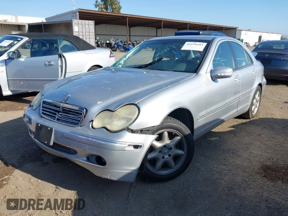 2003 Mercedes-Benz C 320 с VIN WDBRF64J73F381521, выставлен на аукционе IAAI как лот 41970103 с пробегом 119 180 миль миль и . История ставок и продаж доступна на DreamBid. Изображение 2.