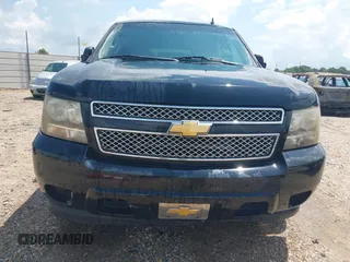2012 Chevrolet Tahoe LS z VIN 1GNSCAE0XCR201183, wystawiony jako IAAI lot #42456344 z przebiegiem 163 774 mil mil oraz . Historia ofert i sprzedaży dostępna na DreamBid. Obrazek 12.