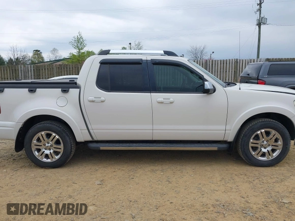 2008 Ford Explorer Sport Trac Limited z VIN 1FMEU53E18UA41560, wystawiony jako IAAI lot #42005271 z przebiegiem 98 970 mil mil oraz . Historia ofert i sprzedaży dostępna na DreamBid. Obrazek 13.