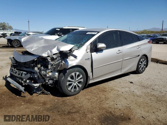 2020 Toyota Prius LE z VIN JTDKARFPXL3124035, wystawiony jako Copart lot #53996215 z przebiegiem Nie podano mil oraz Szkoda całkowita • Salvage title. Historia ofert i sprzedaży dostępna na DreamBid. Obrazek 1.