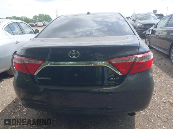 2017 Toyota Camry XLE z VIN 4T1BF1FK2HU759707, wystawiony jako IAAI lot #42192165 z przebiegiem 103 000 mil mil oraz . Historia ofert i sprzedaży dostępna na DreamBid. Obrazek 16.