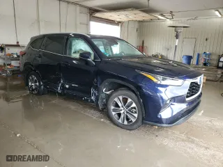 2023 Toyota Highlander Hybrid XLE with VIN 5TDKBRCH0PS125886, listed as a Copart auction lot 51251185 with 35,071 mi miles and Salvage Title. Bid and sale history available at carsss.com. Image 4.