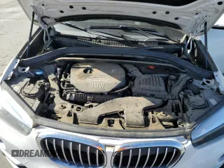 2019 BMW X1 xDrive28i with VIN WBXHT3C53K5L35670, listed as a Copart auction lot 53493245 with 14,201 mi miles and Salvage Title. Bid and sale history available at carsss.com. Image 11.