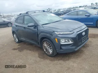 2021 Hyundai Kona SEL with VIN KM8K22AA6MU613871, listed as a IAAI auction lot 42078925 with 66,739 mi miles and . Bid and sale history available at carsss.com. Image 1.