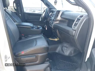 2022 Ram 2500 Tradesman with VIN 3C6UR5HJ2NG111757, listed as a IAAI auction lot 41537105 with 64,589 mi miles and . Bid and sale history available at DreamBid. Image 5.