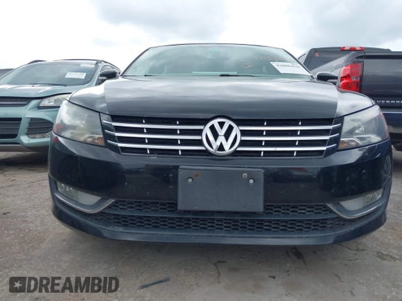 2014 Volkswagen Passat TDI SEL Premium with VIN 1VWCN7A33EC068280, listed as a IAAI auction lot 42086420 with 153,656 mi miles. Bid and sale history available at carsss.com. Image 12.
