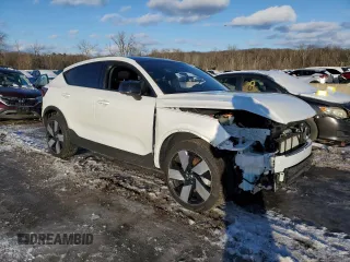 2024 Volvo C40 Recharge Pure Electric Plus with VIN YV4ER3GL7R2096205, listed as a Copart auction lot 45416275 with 0 mi miles and Salvage Title. Bid and sale history available at carsss.com. Image 4.
