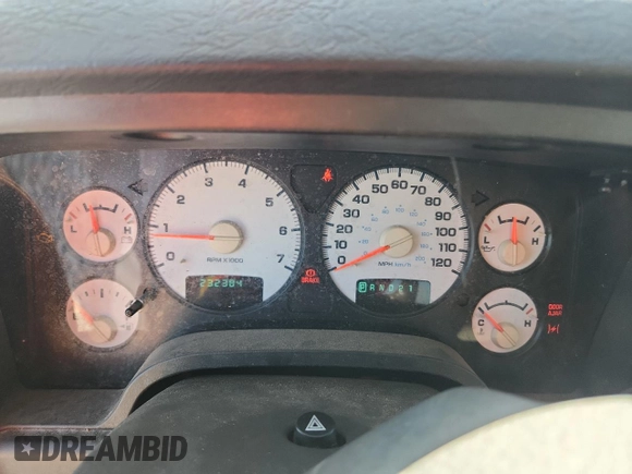 2005 Dodge 1500 SLT z VIN 1D7HU18D95J591540, wystawiony jako Copart lot #58260035 z przebiegiem 232 384 mil mil oraz Szkoda całkowita • Salvage title. Historia ofert i sprzedaży dostępna na DreamBid. Obrazek 9.