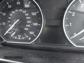 2011 BMW 1 Series 135i с VIN WBAUN7C50BVM25336, выставлен на аукционе IAAI как лот 41720402 с пробегом Не указан миль и . История ставок и продаж доступна на DreamBid. Изображение 7.