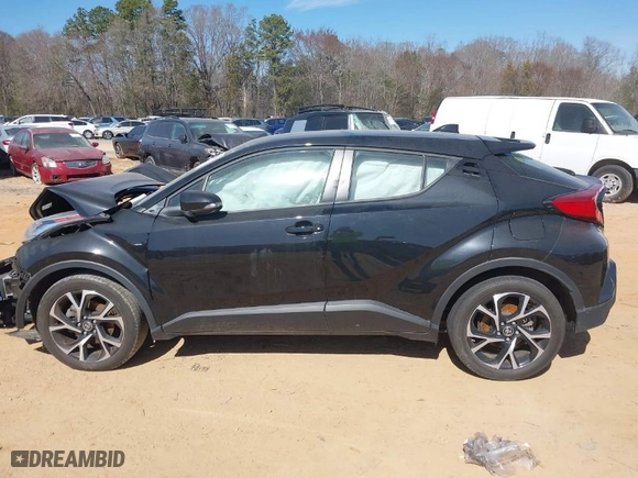 2022 Toyota C-HR XLE with VIN NMTKHMBX9NR142398, listed as a IAAI auction lot 41674949 with 20,312 mi miles. Bid and sale history available at carsss.com. Image 14.