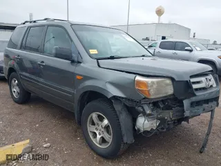 2008 Honda Pilot EX with VIN 5FNYF184X8B038749, listed as a IAAI auction lot 41419942 with 142,857 mi miles. Bid and sale history available at carsss.com. Image 1.