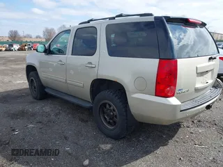 2013 GMC Yukon SLT with VIN 1GKS2CE03DR132642, listed as a IAAI auction lot 41736858 with 1 mi miles. Bid and sale history available at carsss.com. Image 3.