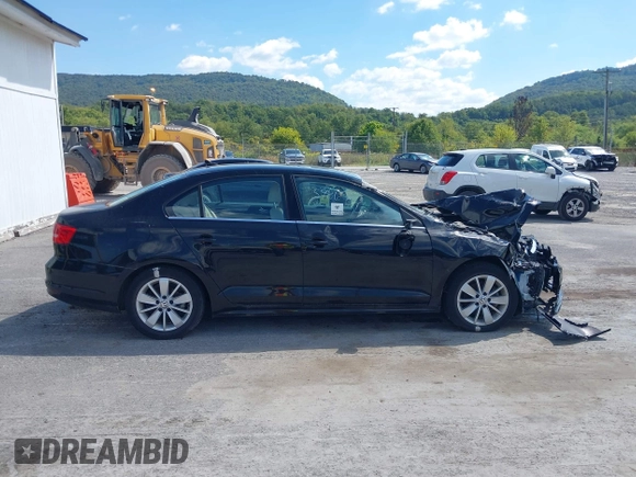 2015 Volkswagen Jetta Sedan 1.8T SE w/Connectivity with VIN 3VWD07AJ2FM255186, listed as a IAAI auction lot 35986577 with 7,853 mi miles. Bid and sale history available at carsss.com. Image 13.